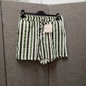 PANTALON CORTO RAYAS